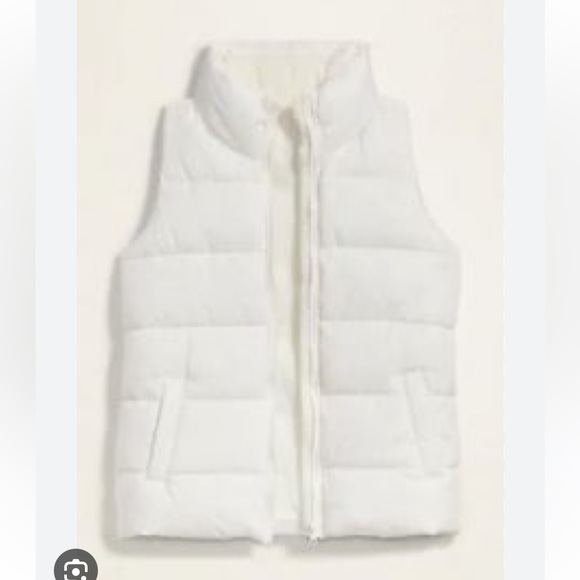 Old Navy Unisex Water-Resistant Frost Free Puffer Vest - Picture 2 of 9